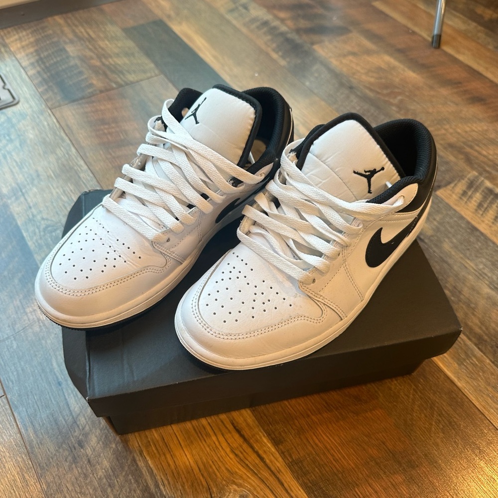 Air Jordan 1 Low white/black-white men’s size 8